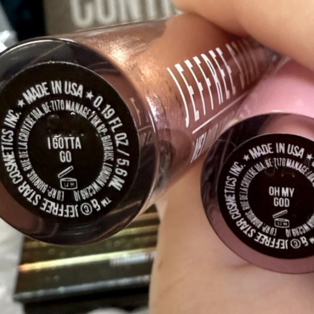 Jeffree Star includes vibrant